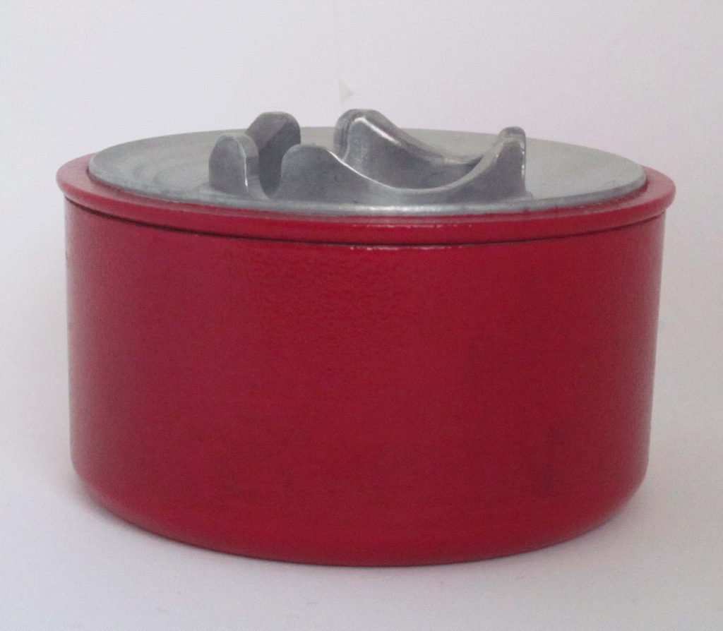 red-ultimate-ashtray-animate